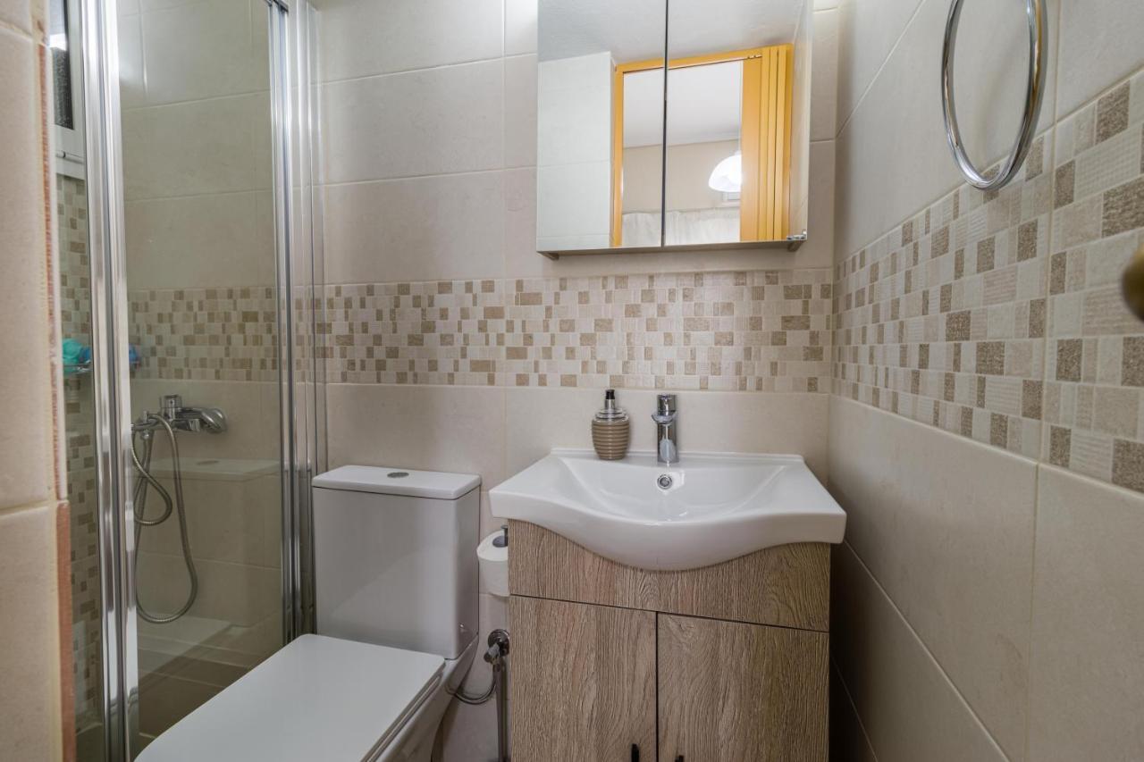 Ferienwohnung Couples Retreat, Fully Equipped Studio/ Loutraki Beach Exterior foto