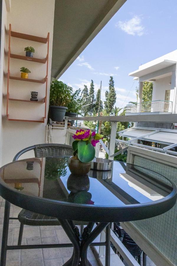 Ferienwohnung Couples Retreat, Fully Equipped Studio/ Loutraki Beach Exterior foto